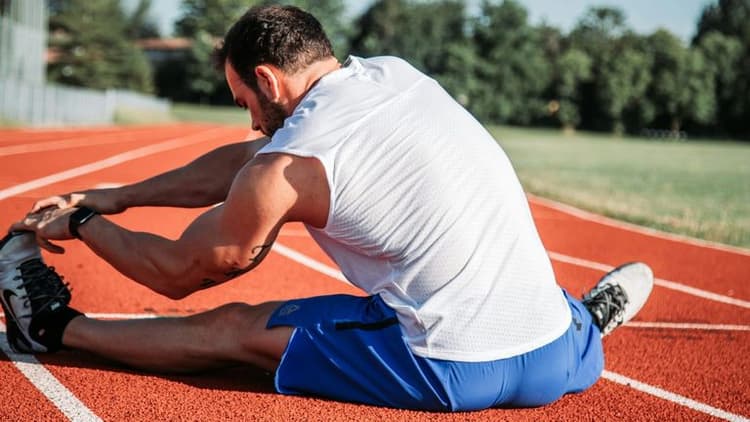 Dynamic Stretching Proven to Outperform Static Stretching in Runners