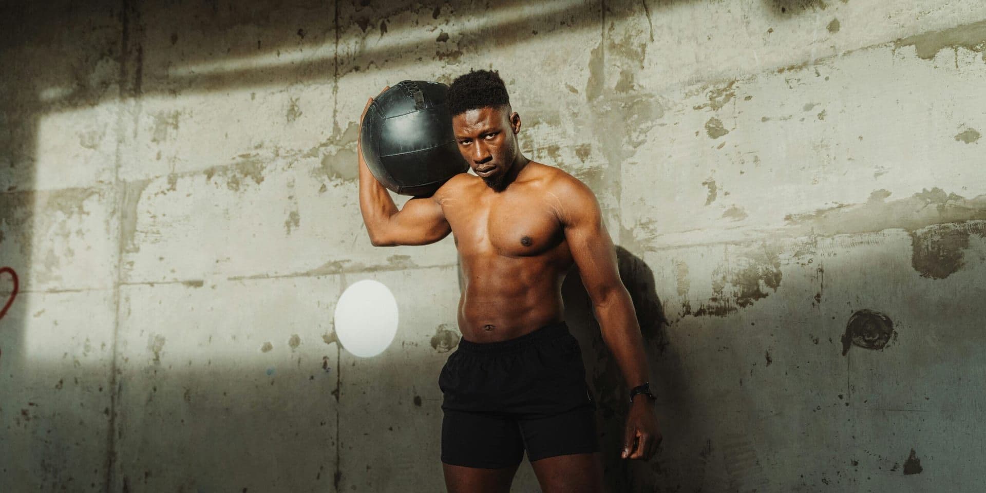 Group Fitness Surges in Popularity: Men’s Health 2025 Awards Reveal Trends