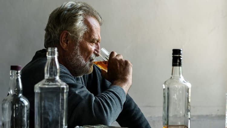 Alcohol-Related Cancer Deaths Among U.S. Men Nearly Double Over Three Decades