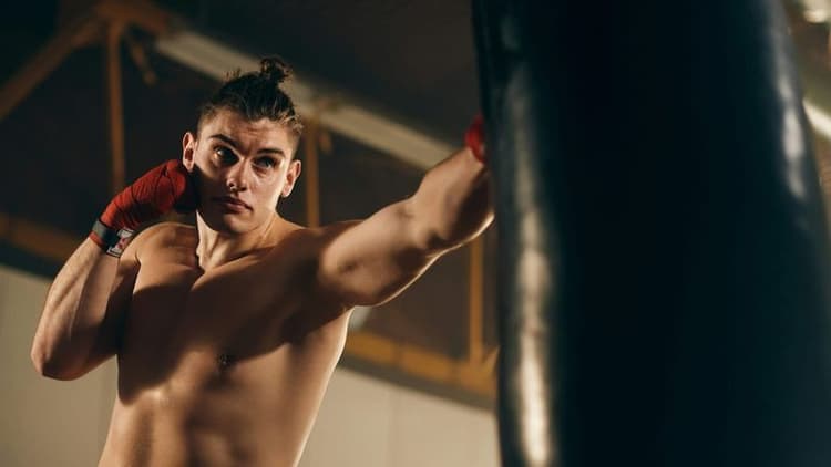 Top MMA Showdowns Mar Men’s Fitness Celebrations at Fanatics Fest NYC