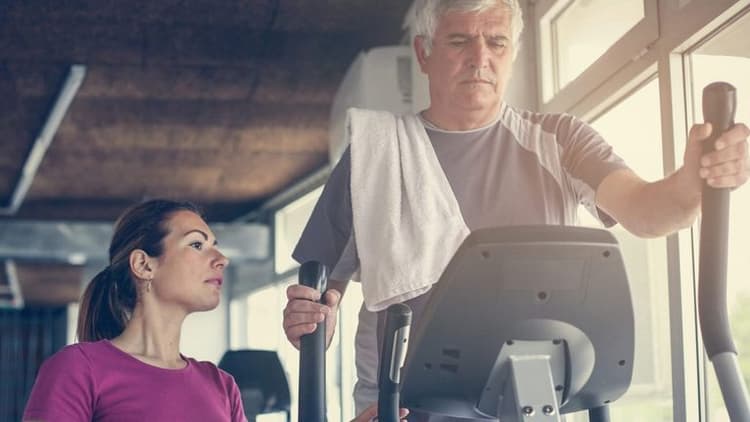 Old-School Workouts Make a Comeback in 2025 Fitness Trends