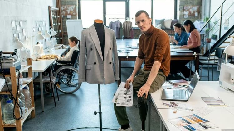 Heritage-Inspired Materials Dominate 2025 Men’s Outdoor Fashion