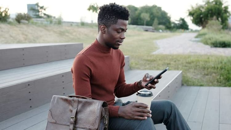 Men’s Journal Unveils Top Gear and Gadgets for Modern Lifestyles