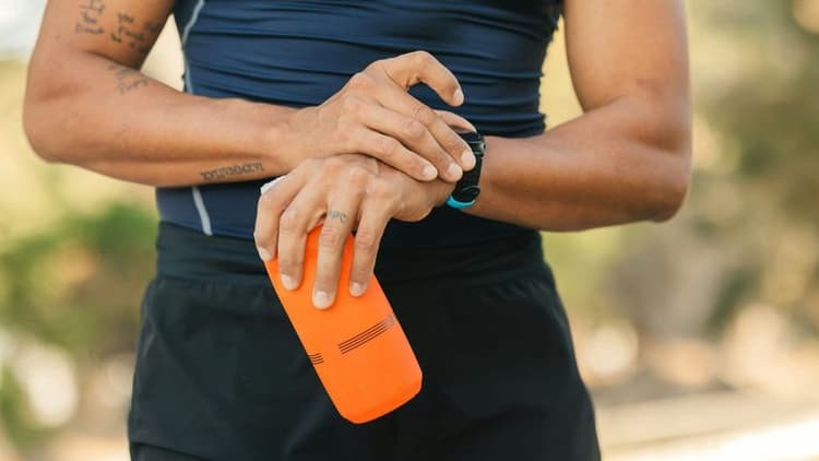 Wearable Tech and Older-Adult Programs Lead 2026 Fitness Trends in the U.S.