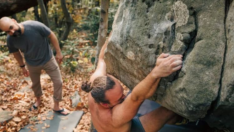 Men Redefine Fitness in 2025 with a Holistic Blend of Strength, Endurance, Flexibility, and Technology